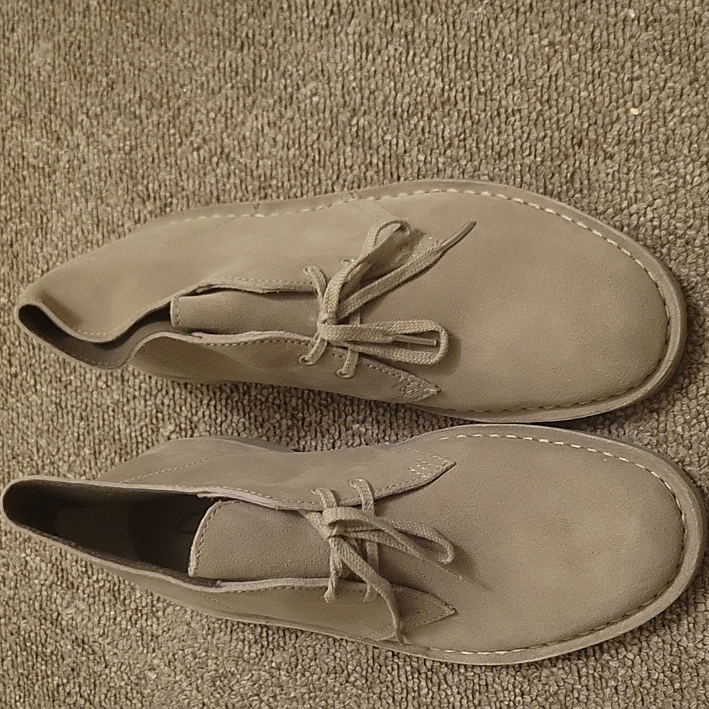 Clarks men boots.